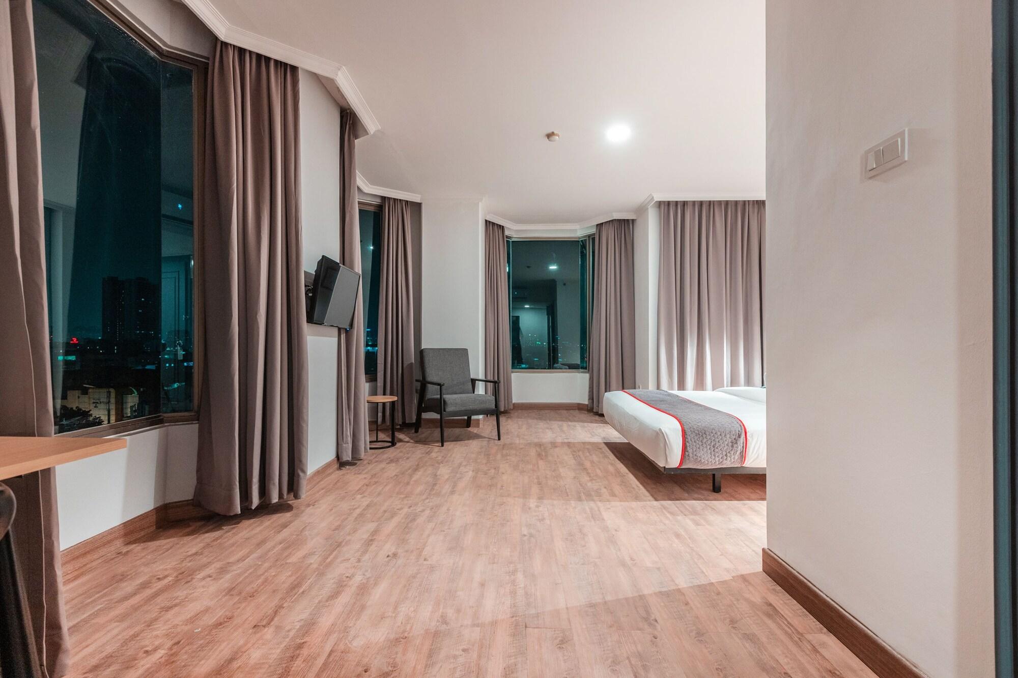 ג'קרטה Super Oyo Townhouse 2 Hotel Gunung Sahari מראה חיצוני תמונה