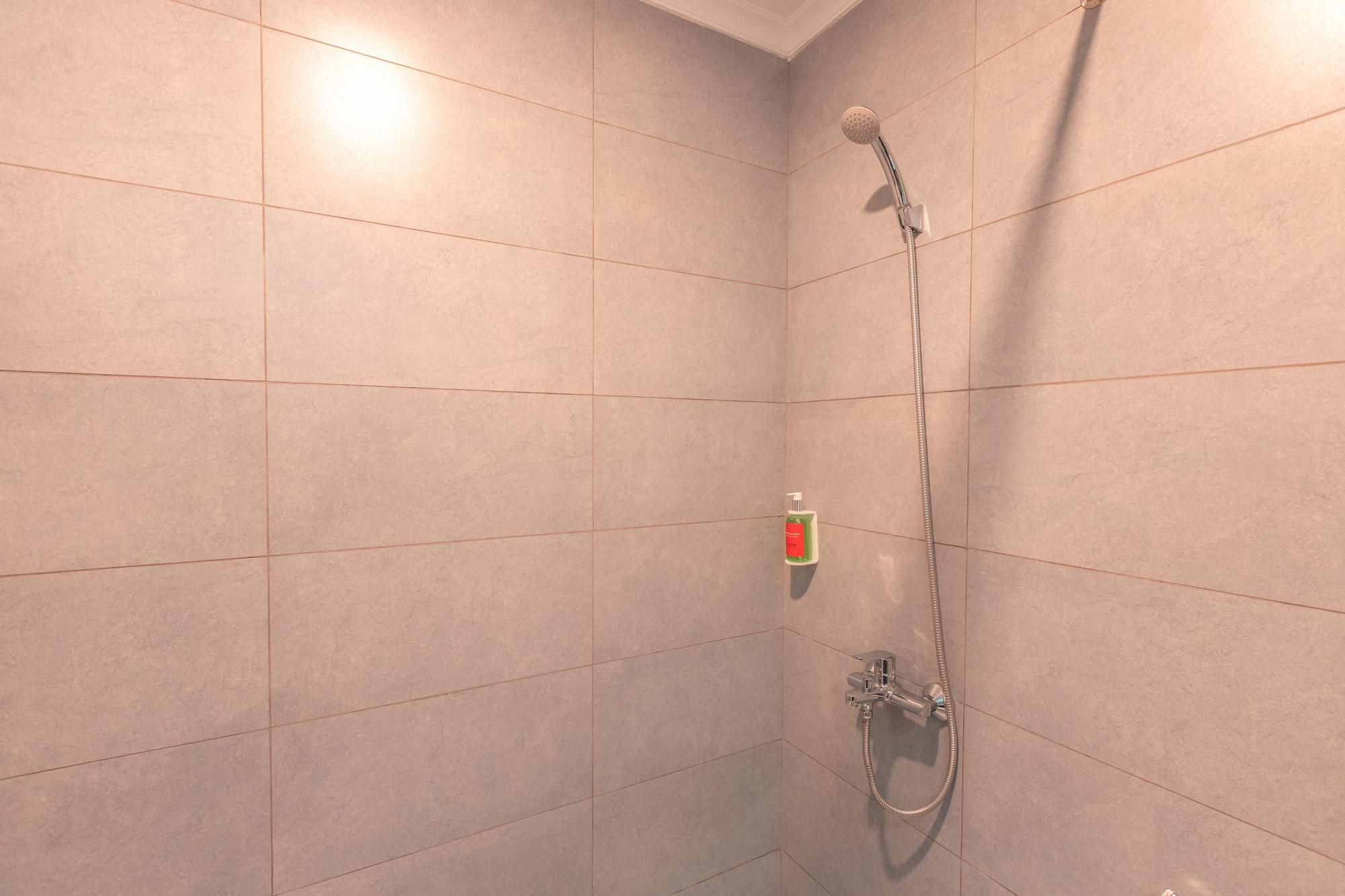 ג'קרטה Super Oyo Townhouse 2 Hotel Gunung Sahari מראה חיצוני תמונה