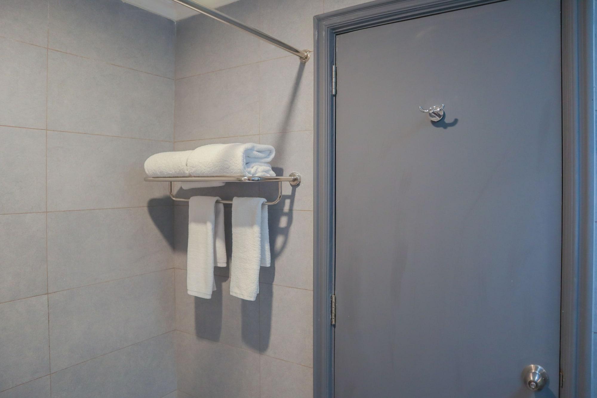ג'קרטה Super Oyo Townhouse 2 Hotel Gunung Sahari מראה חיצוני תמונה