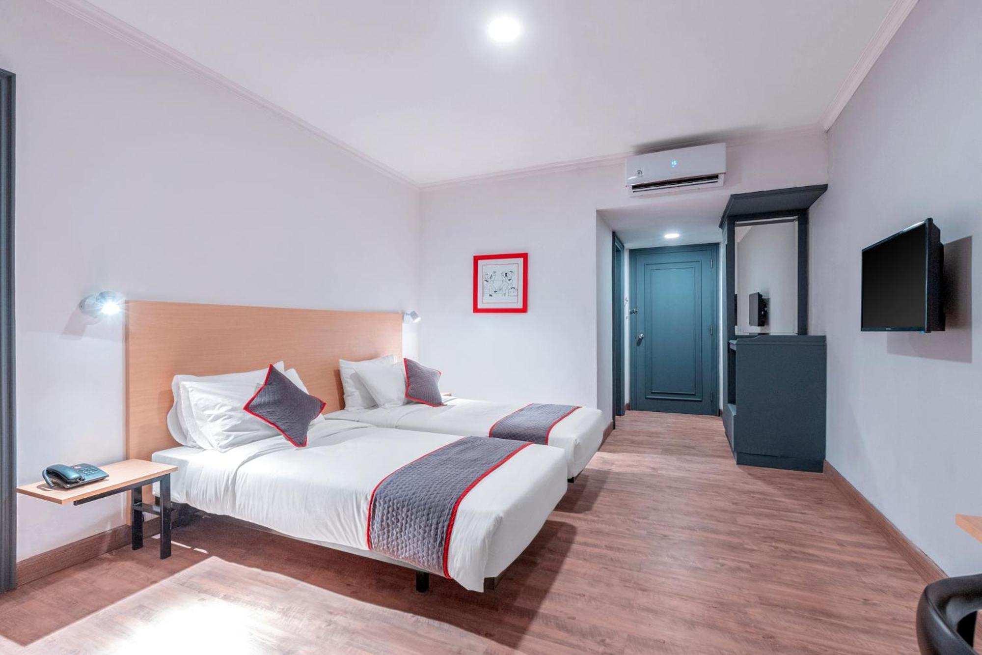 ג'קרטה Super Oyo Townhouse 2 Hotel Gunung Sahari מראה חיצוני תמונה
