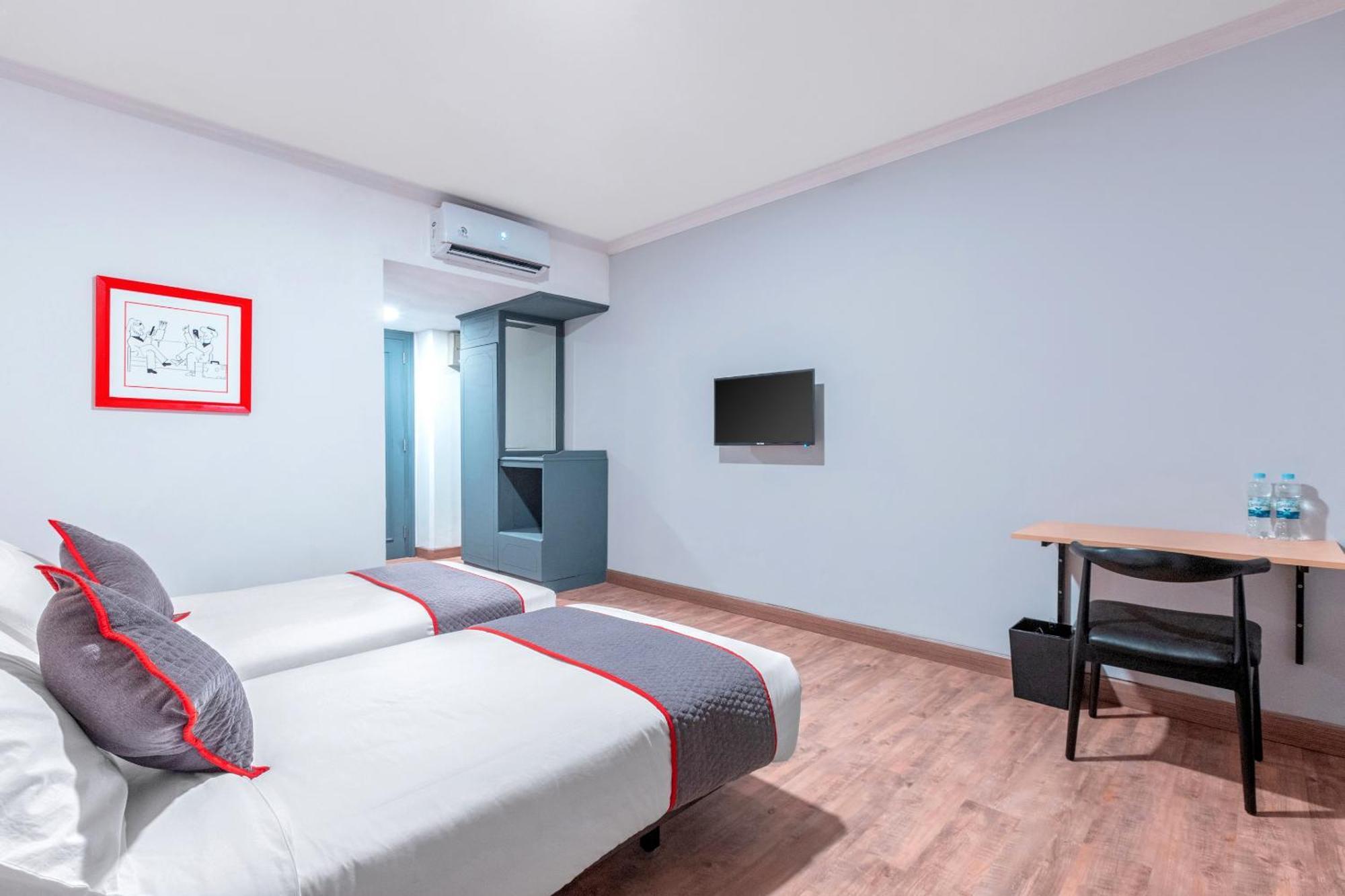 ג'קרטה Super Oyo Townhouse 2 Hotel Gunung Sahari מראה חיצוני תמונה