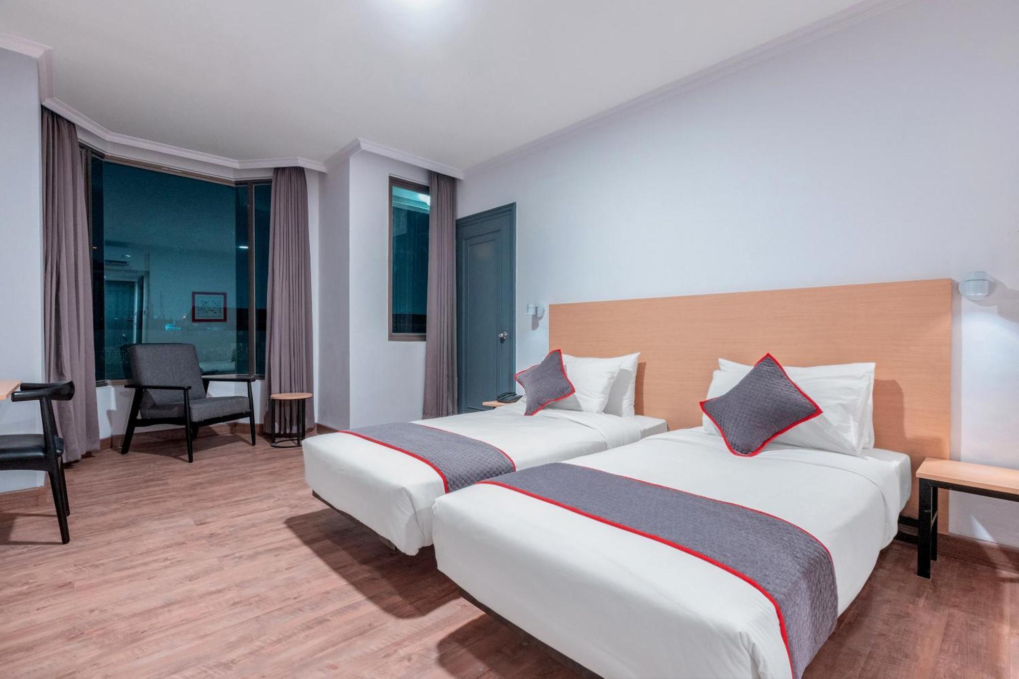 ג'קרטה Super Oyo Townhouse 2 Hotel Gunung Sahari מראה חיצוני תמונה