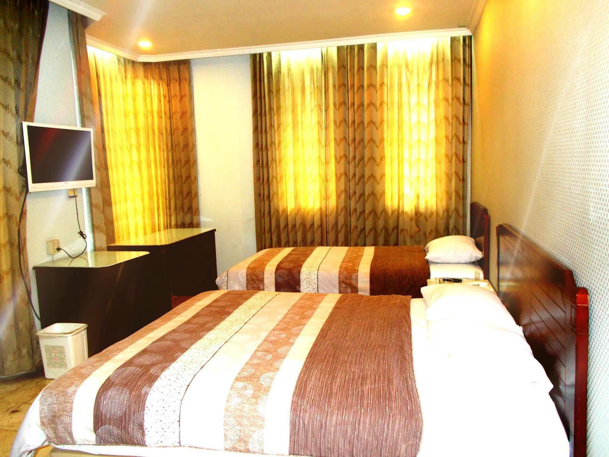 ג'קרטה Super Oyo Townhouse 2 Hotel Gunung Sahari מראה חיצוני תמונה