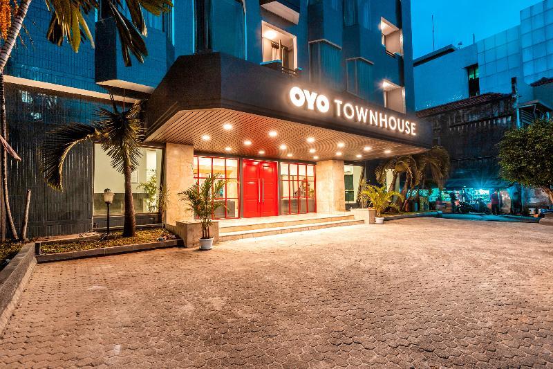 ג'קרטה Super Oyo Townhouse 2 Hotel Gunung Sahari מראה חיצוני תמונה