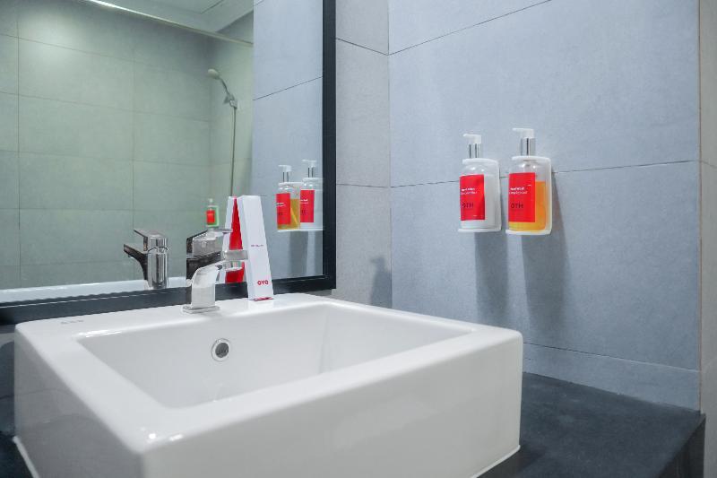 ג'קרטה Super Oyo Townhouse 2 Hotel Gunung Sahari מראה חיצוני תמונה